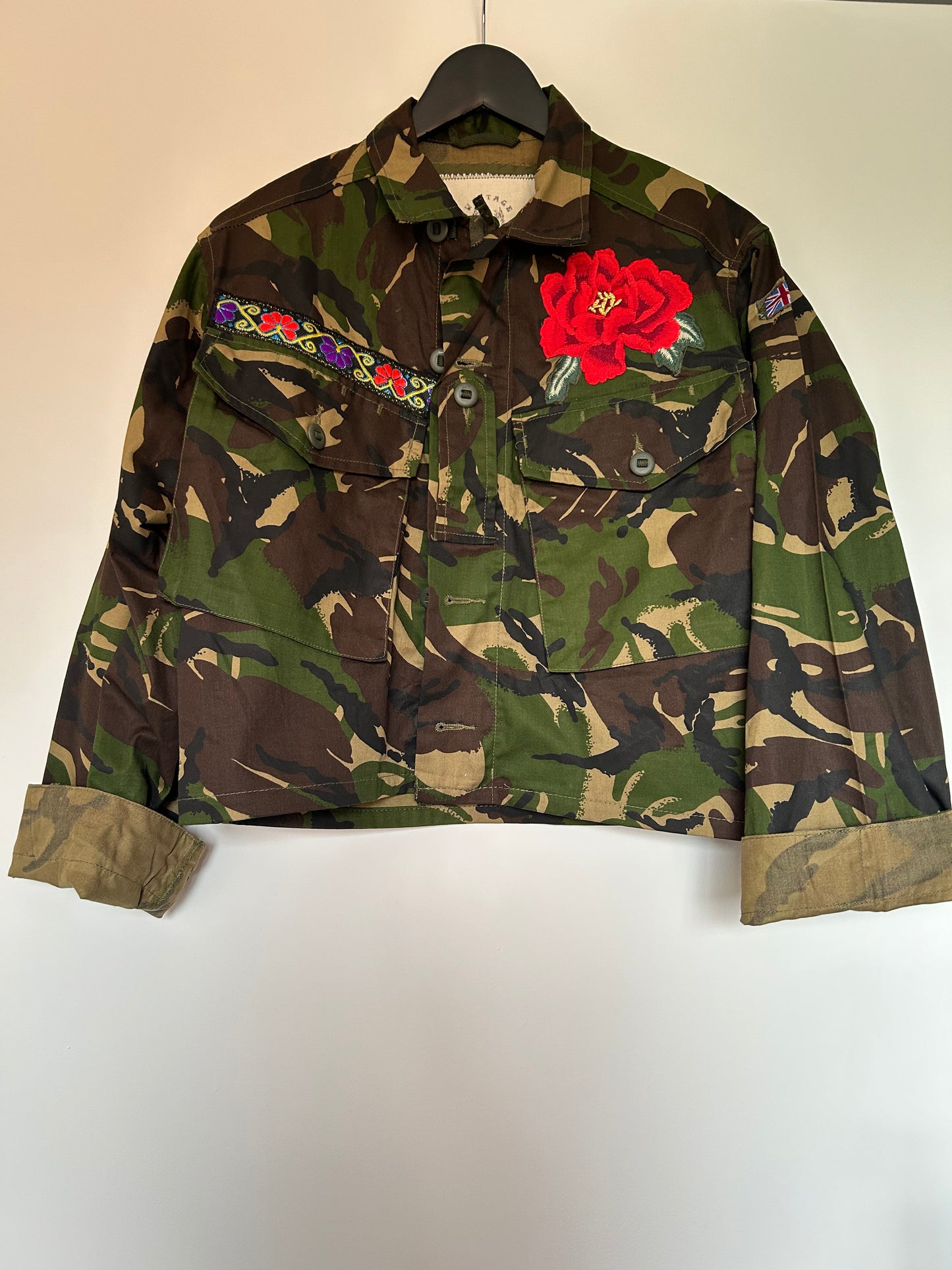 RED FLOWERS & BUTTERFLY KHAKI CAMO JACKET M/L