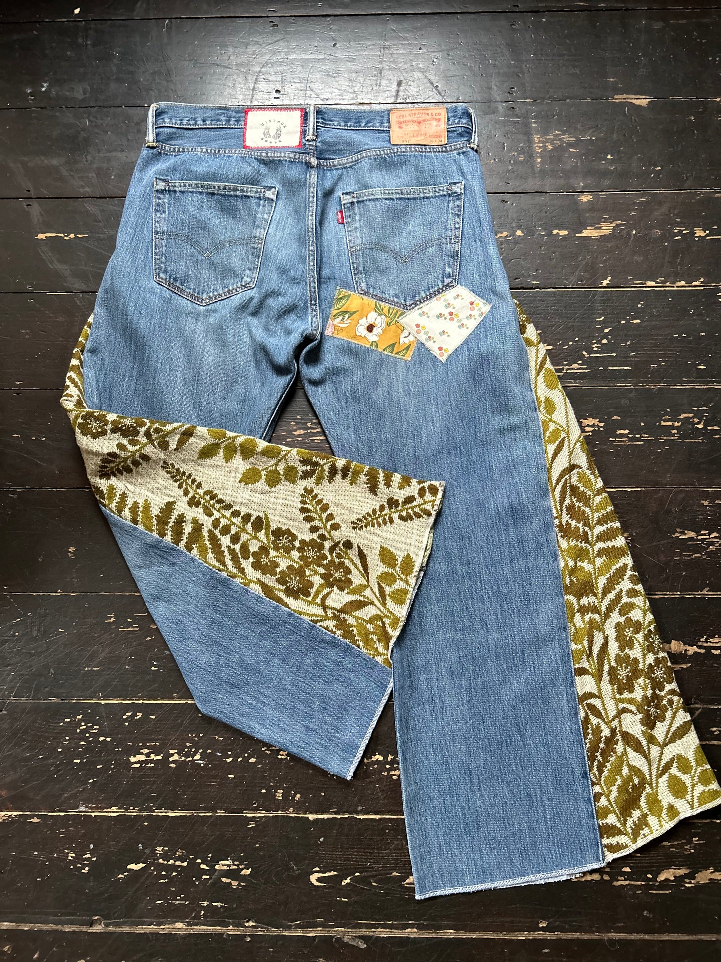 GREEN LEAVES VINTAGE REWORKED LEVI'S 501's JEANS
