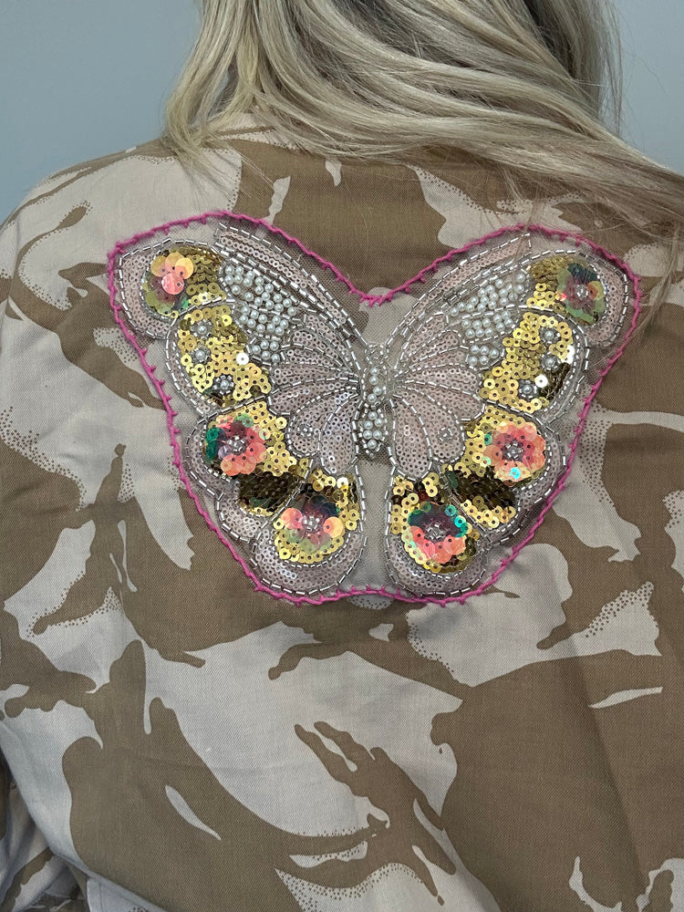 PINK FLOWERS & BUTTERFLY SAND CAMO JACKET M/L