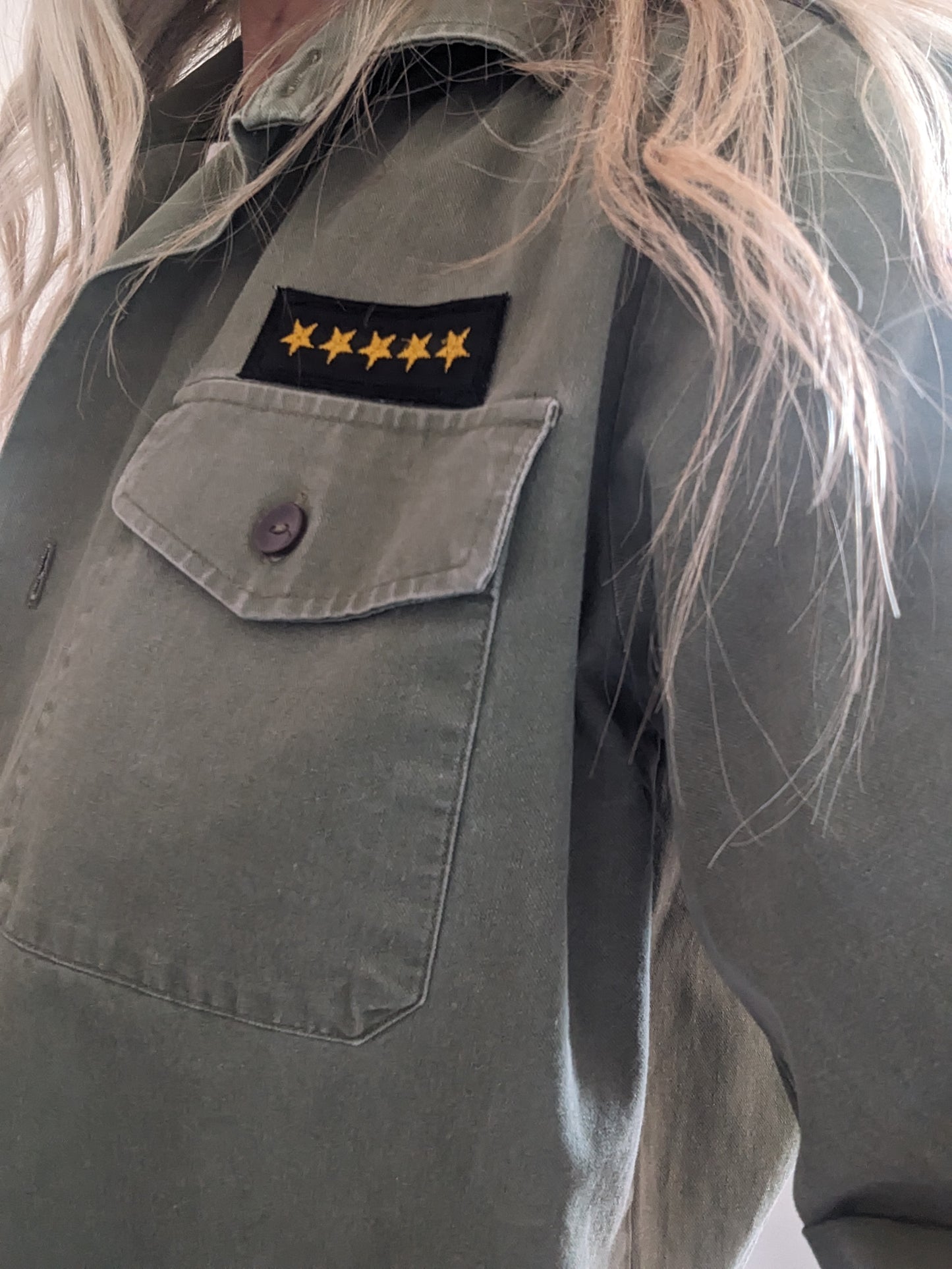 Gold Stripe Star Army Shirt M