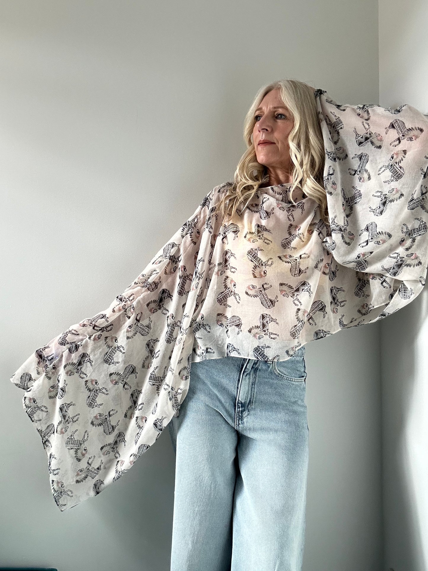 ZEBRA SCARF TOP