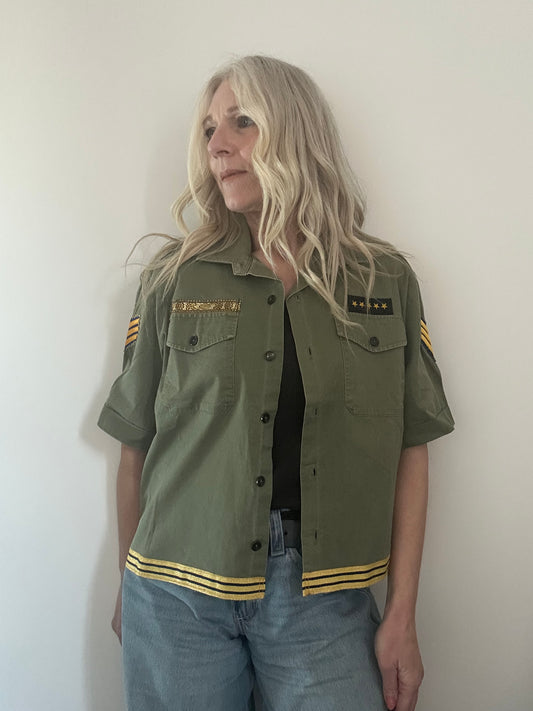 Gold Stripe Star Army Shirt M