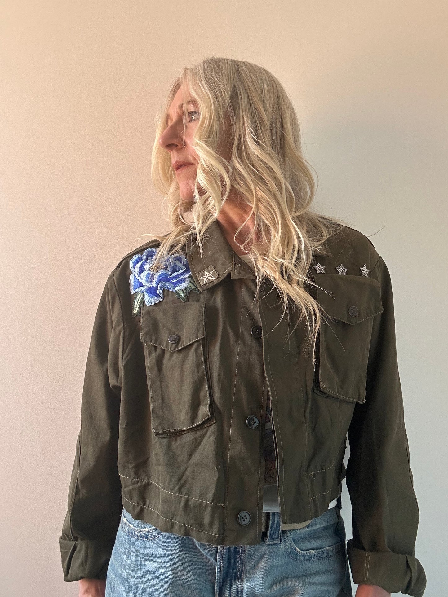BLUE FLOWERS KHAKI UTILITY JACKET M/L