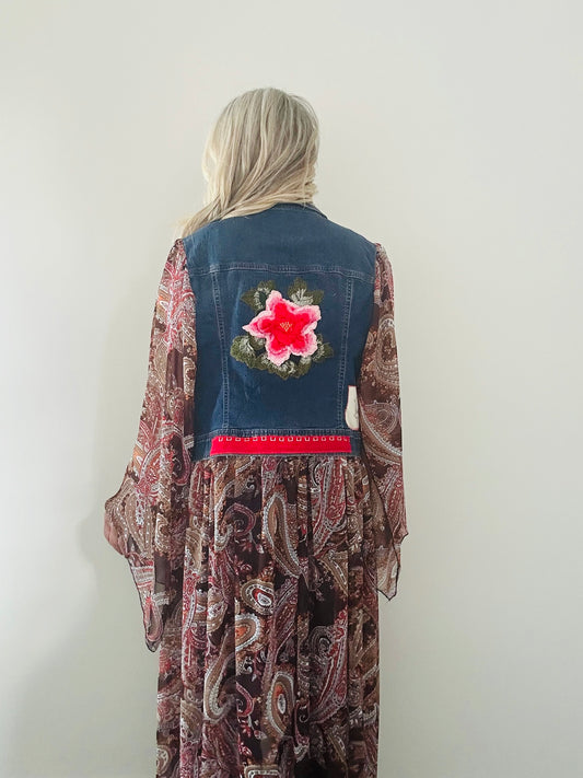 RED FLOWER REWORKED DENIM JACKET L