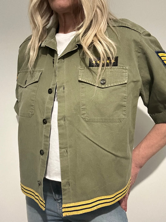Gold Stripe Star Army Shirt M