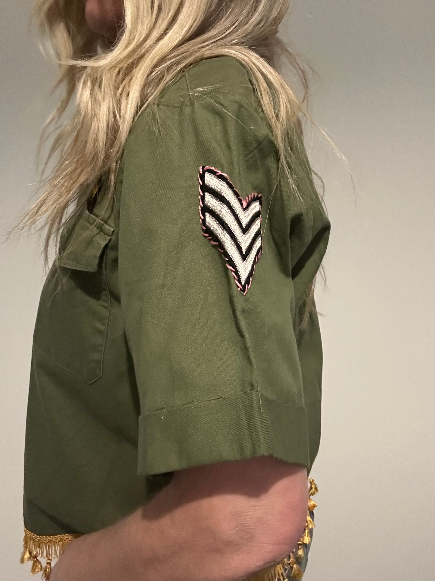 Gold Tassel Star Army Shirt M