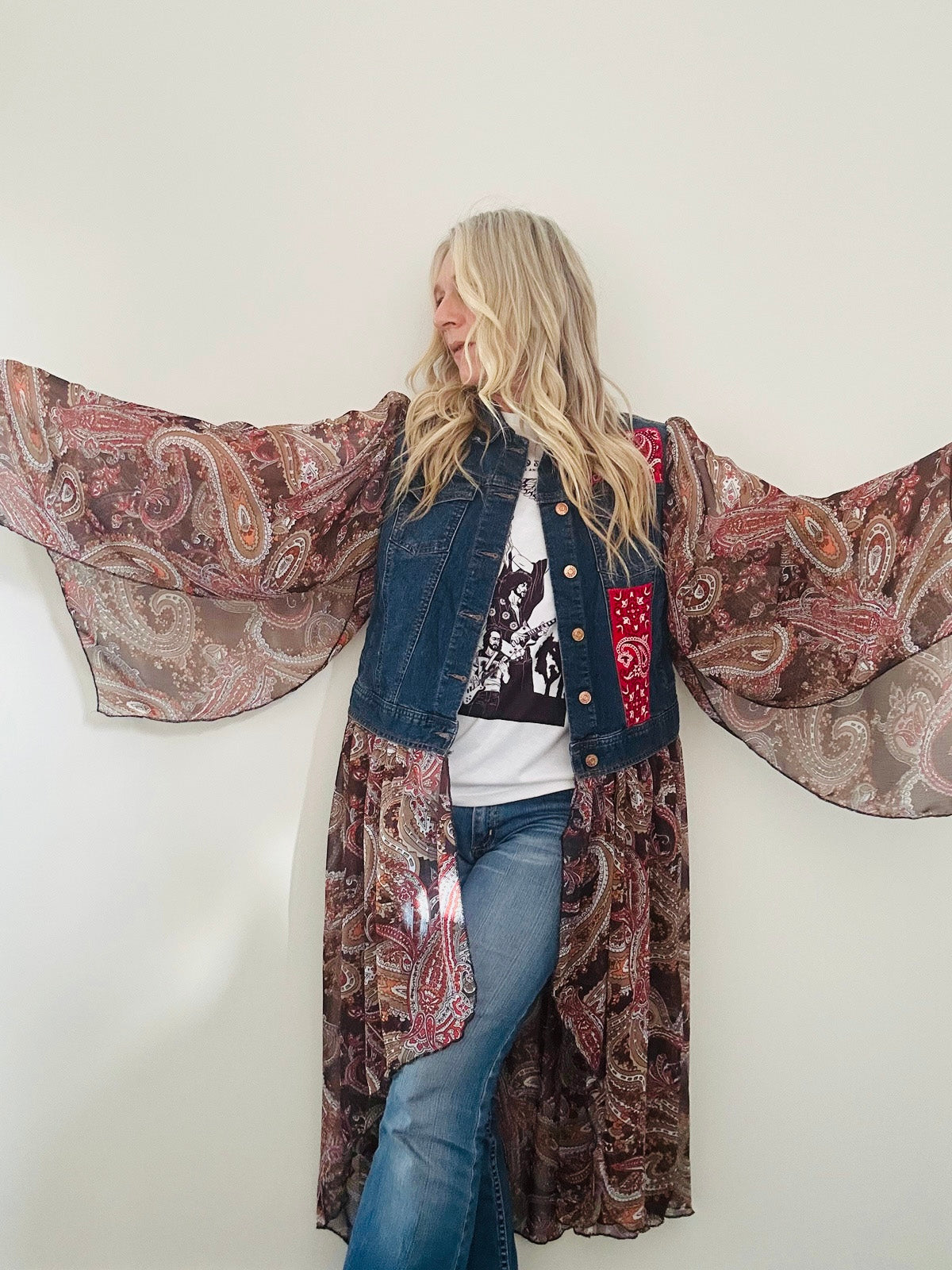 RED FLOWER REWORKED DENIM JACKET L