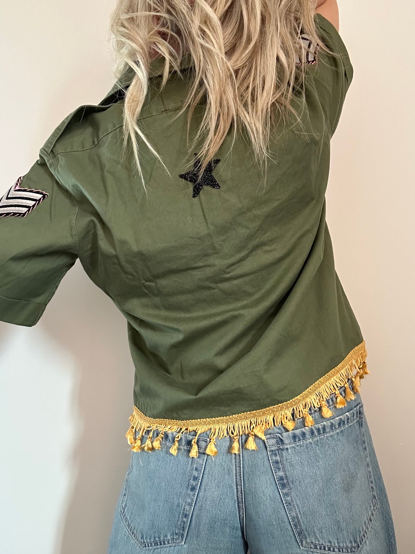 Gold Tassel Star Army Shirt M