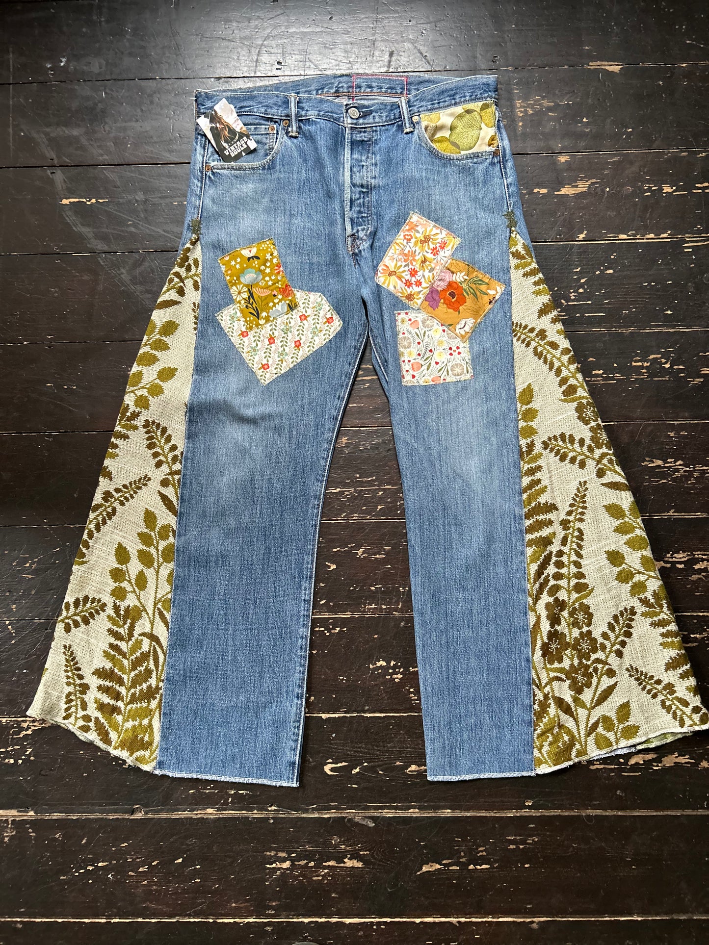 GREEN LEAVES VINTAGE REWORKED LEVI'S 501's JEANS