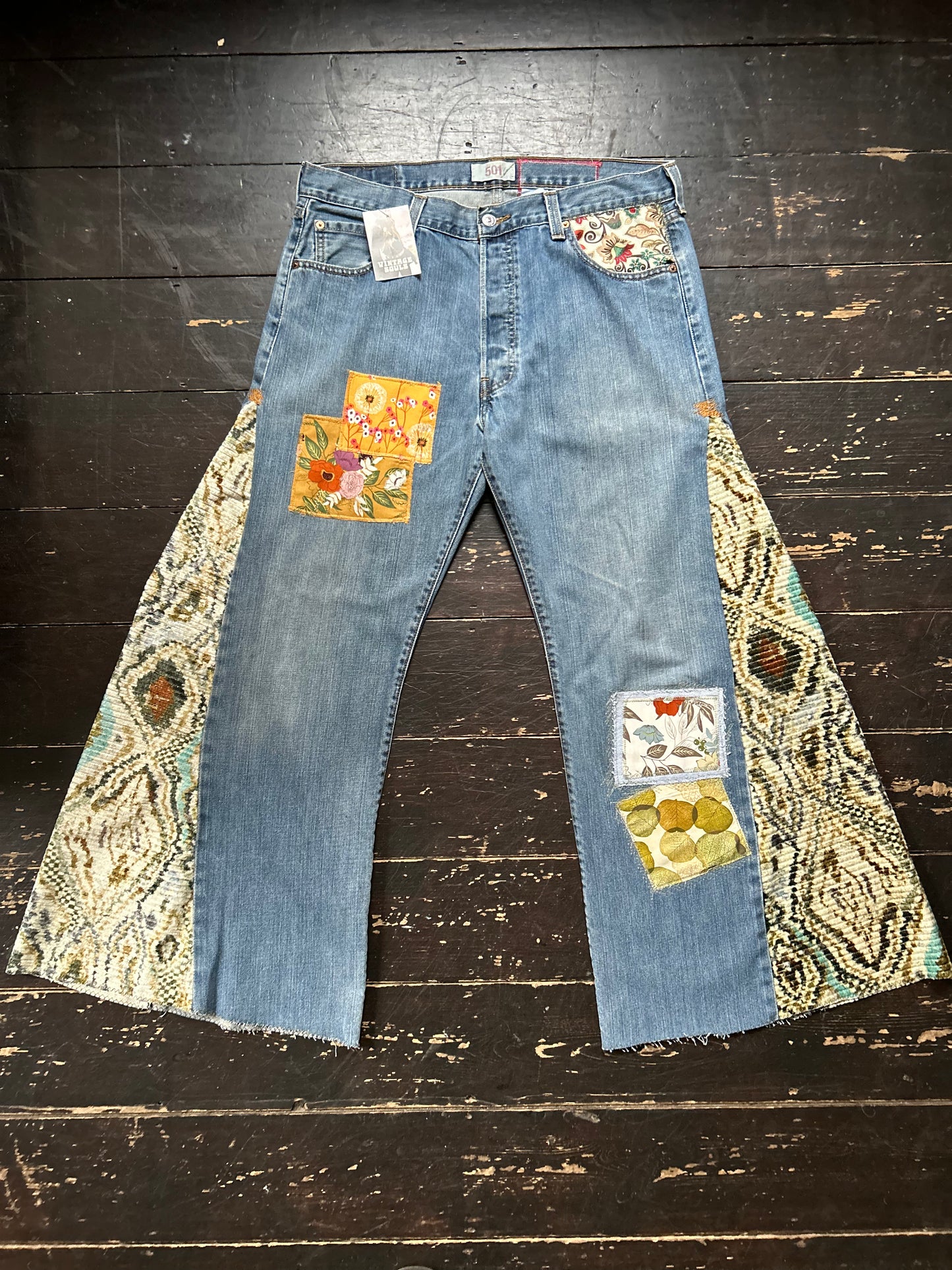VELVET VINTAGE REWORKED LEVI'S 501's JEANS
