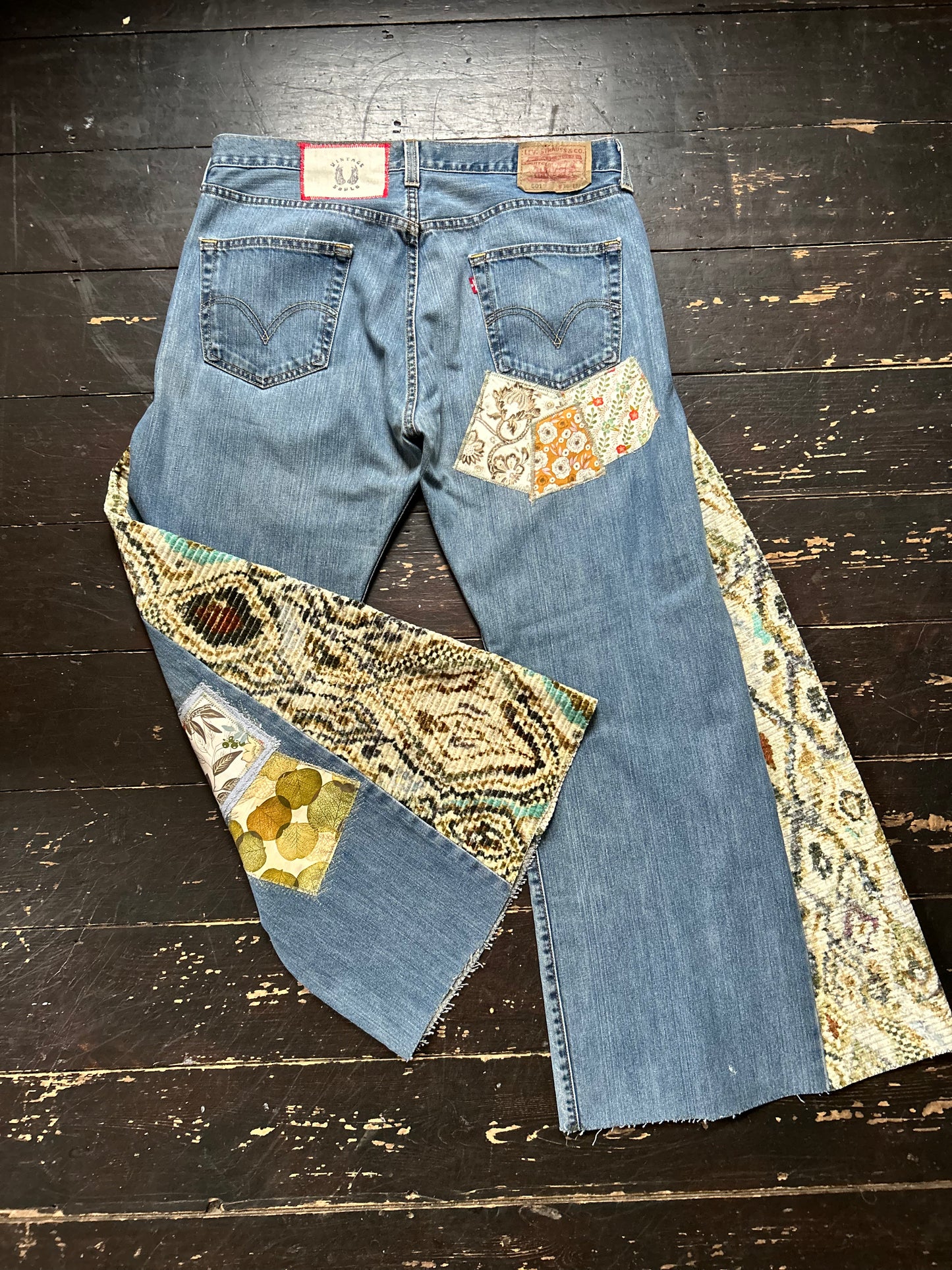 VELVET VINTAGE REWORKED LEVI'S 501's JEANS