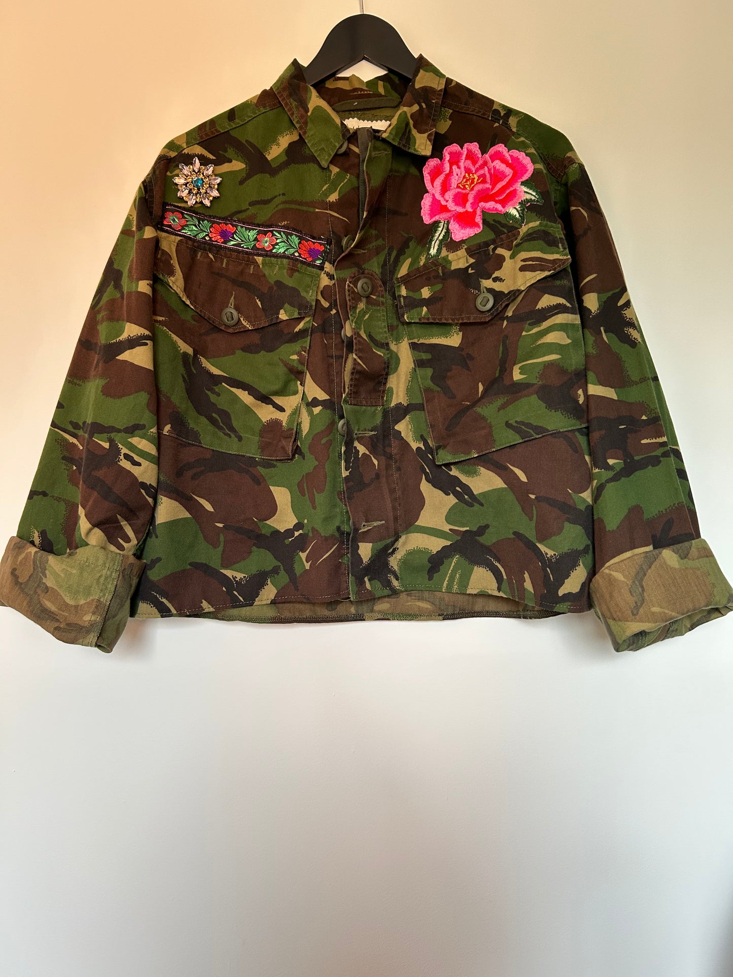 PINK FLOWERS GREEN CAMO JACKET M/L