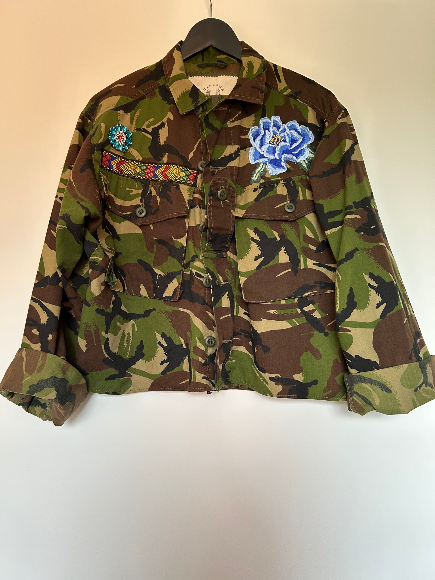 BLUE FLOWERS GREEN CAMO JACKET M/L