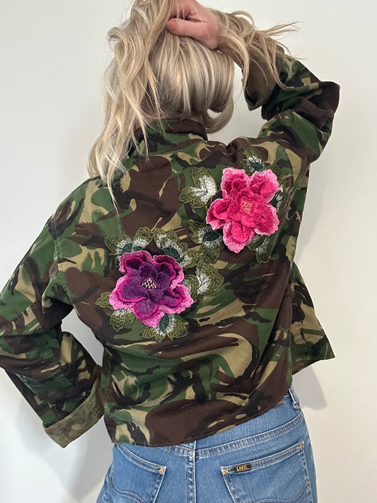 PINK FLOWERS GREEN CAMO JACKET M/L