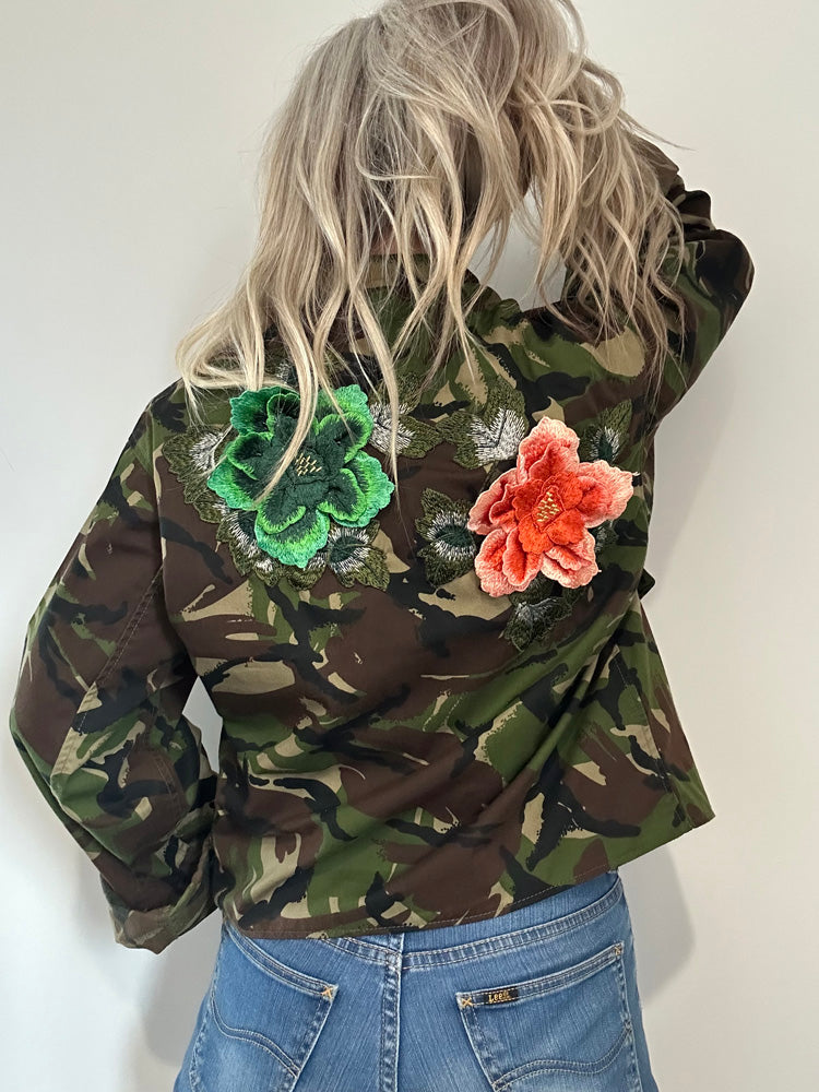 BLUE FLOWERS GREEN CAMO JACKET M/L