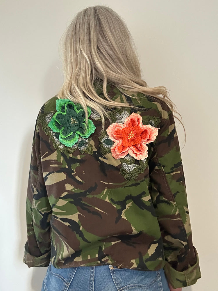 BLUE FLOWERS GREEN CAMO JACKET M/L